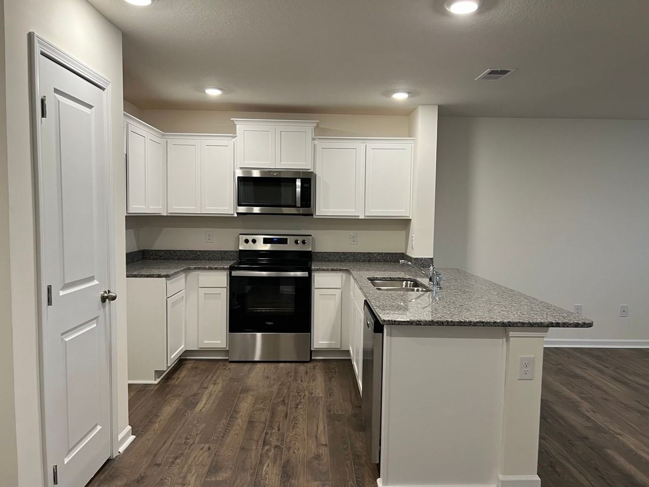 724 Theobald Way - Photo 7 of 24