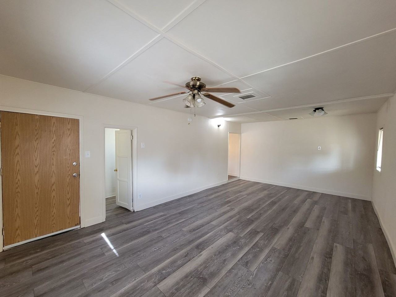 618 S 13th St - Photo 3 of 18