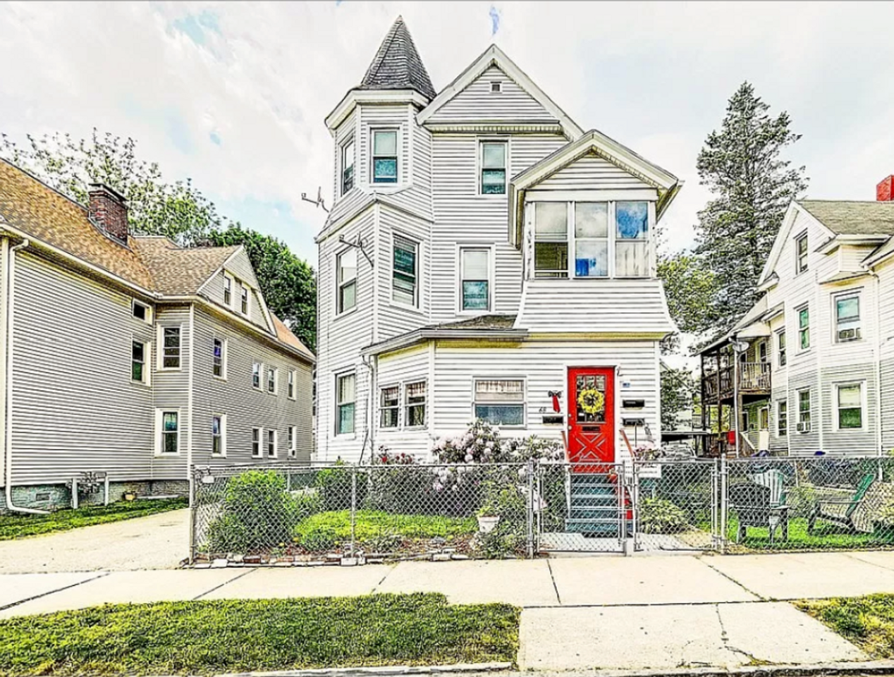 68 Waverly St - Photo 2 of 10