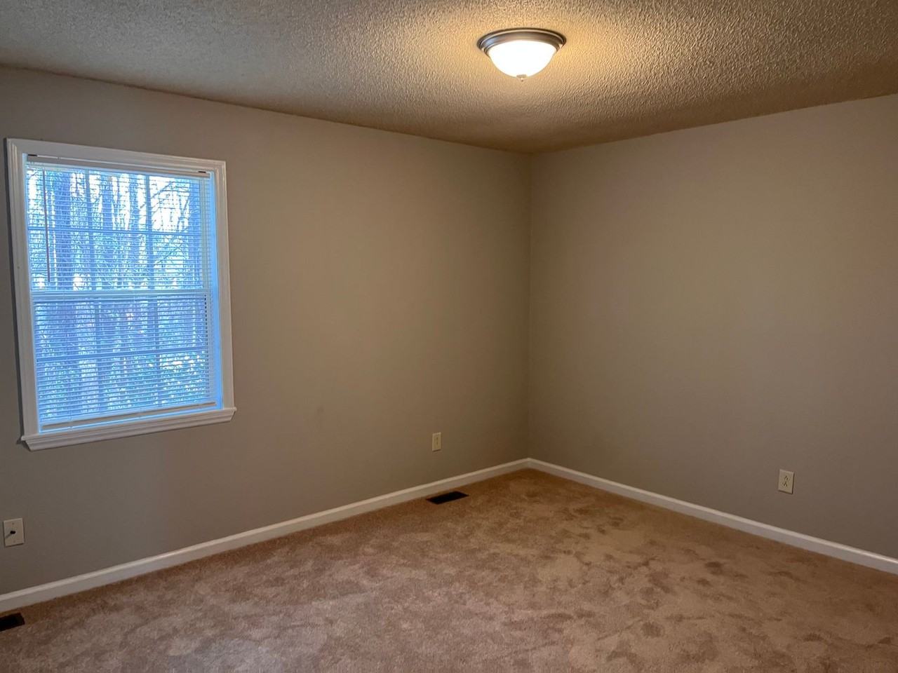 4260 Kaplan Dr - Photo 3 of 11