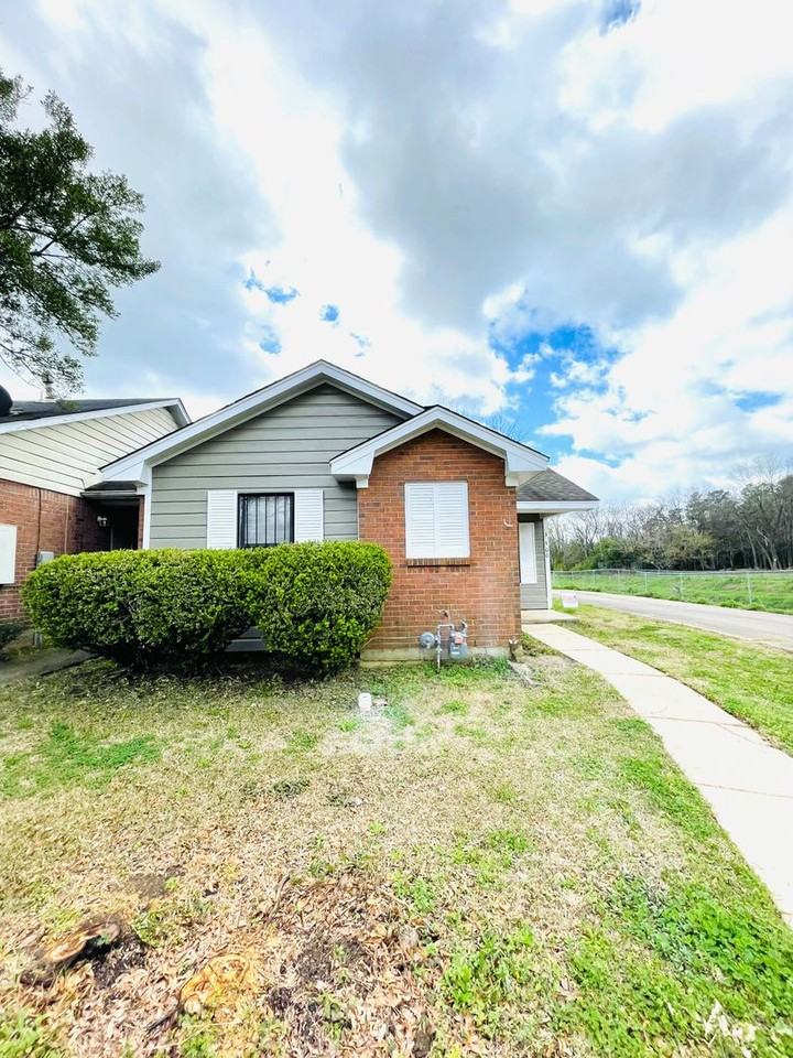 3400 Malabar Rd - Photo 2 of 12
