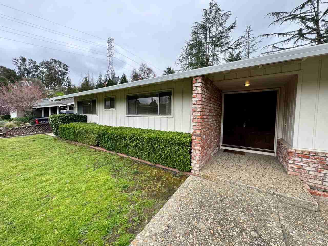 5938 Wallace Dr - Photo 2 of 27