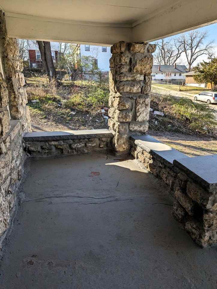 3715 E 7th St - Photo 2 of 18