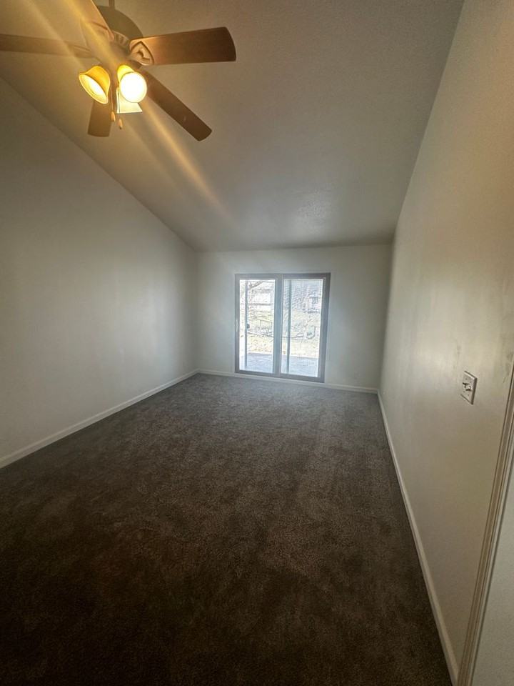 4603 Cheyenne Rd - Photo 3 of 10