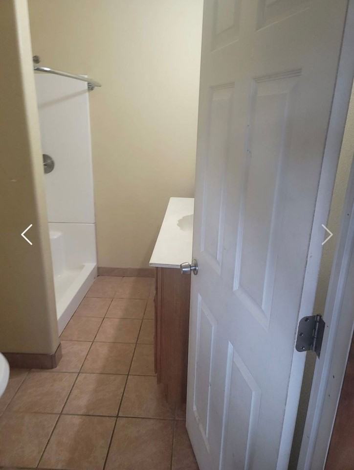 449 W Railroad Ave - Photo 2 of 11