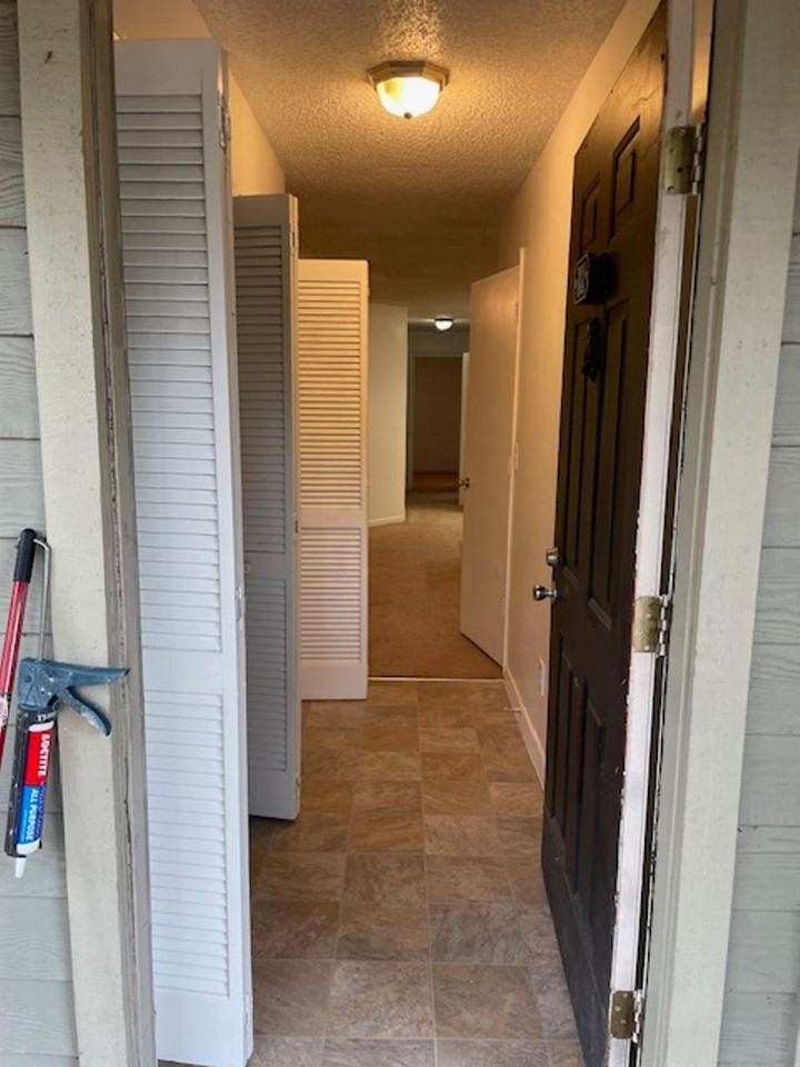6052 Westgate Dr - Photo 2 of 27
