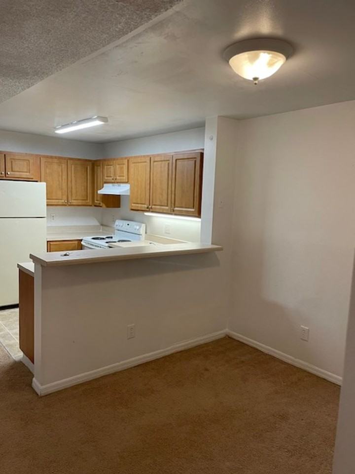 6052 Westgate Dr - Photo 7 of 27
