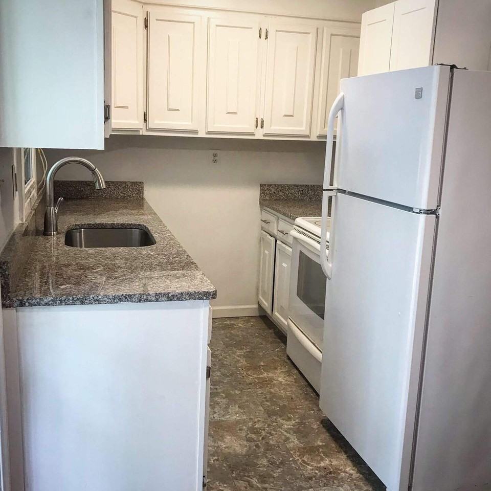 4211 Canterbury Way - Photo 3 of 12