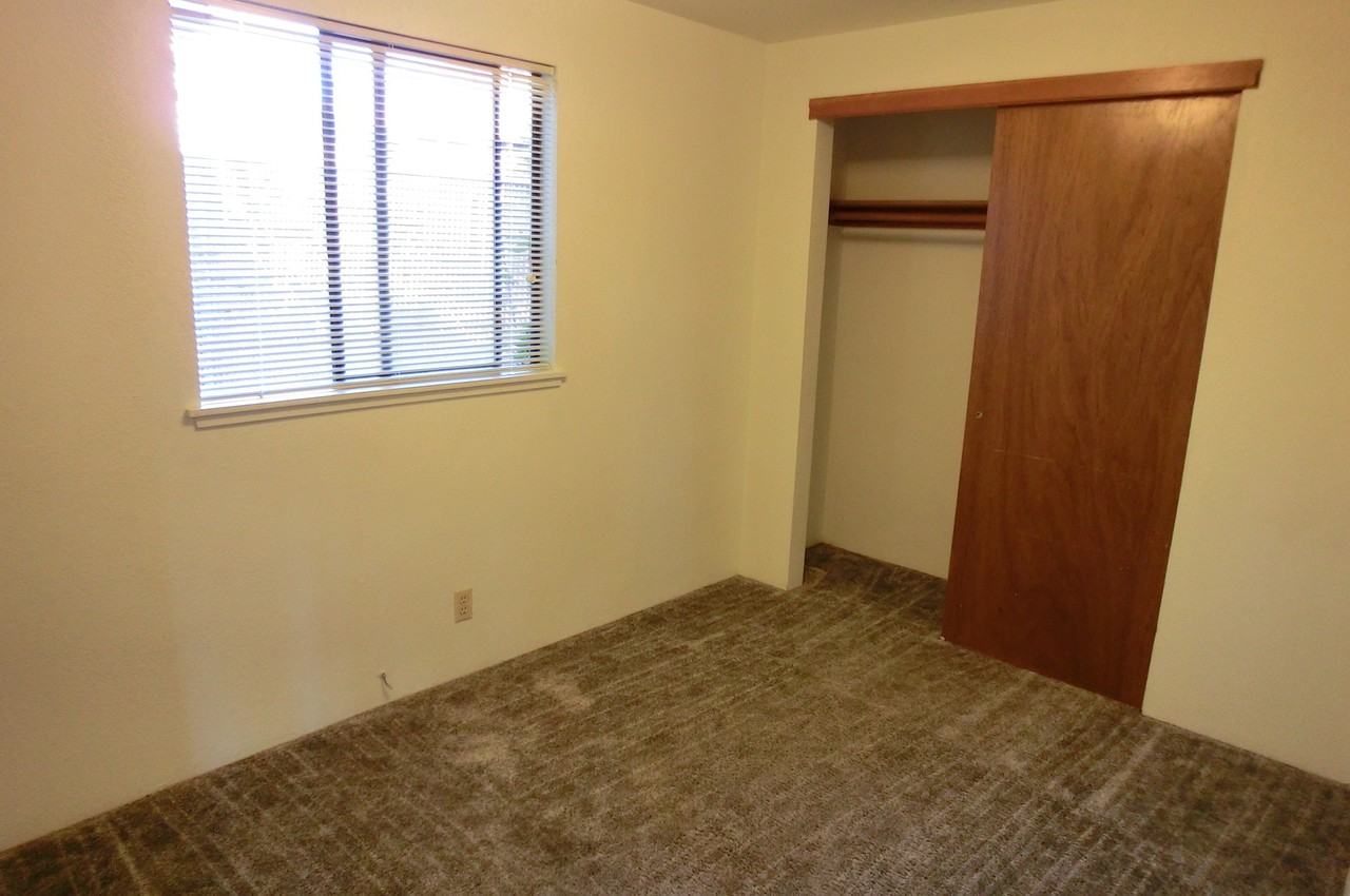 444 Ne Silverwood Pl - Photo 5 of 8