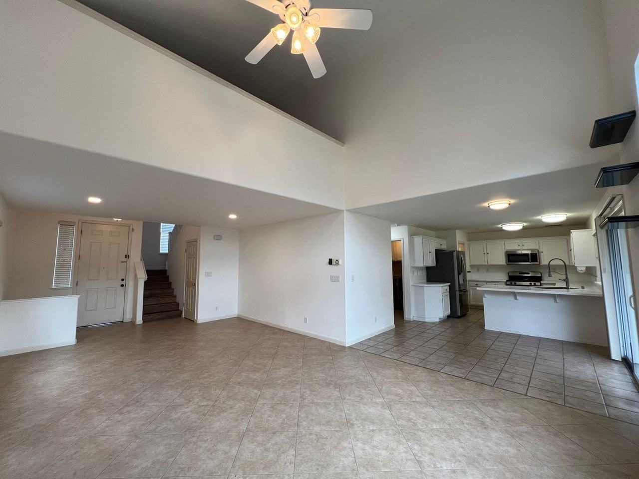 8037 Mason Dr - Photo 6 of 34