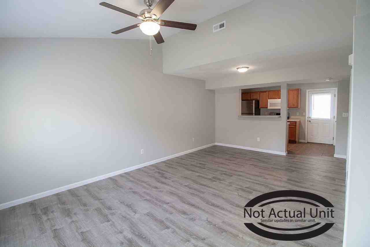 1419 Bodie Dr - Photo 3 of 32