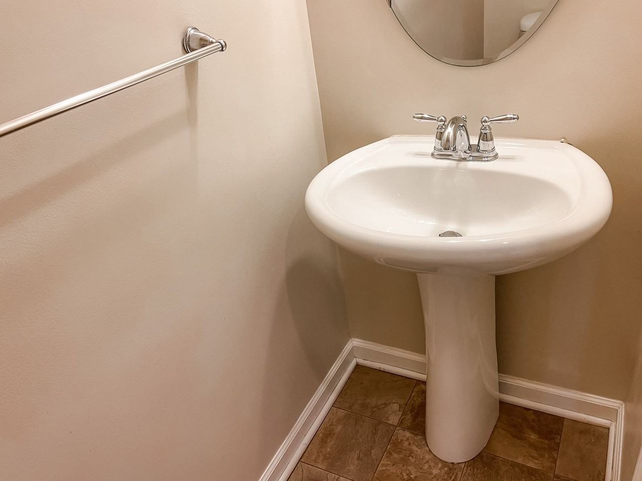 120 Kelly St - Photo 2 of 28