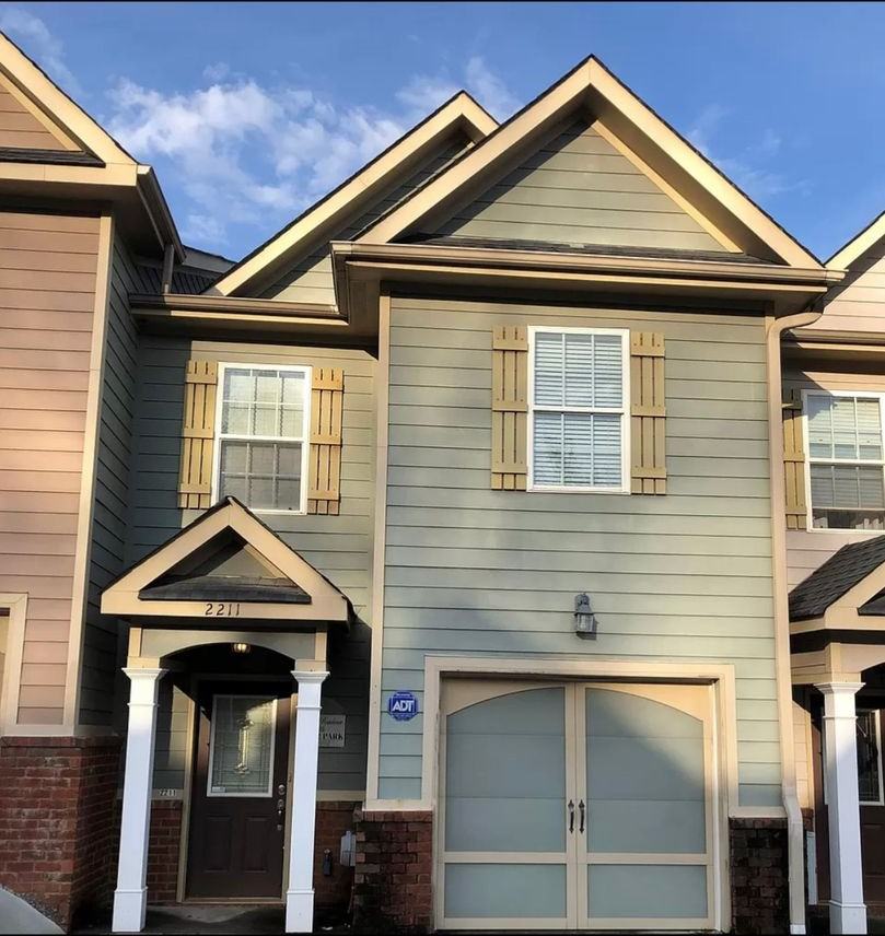 2211 River Park Ct - Photo 3 of 11