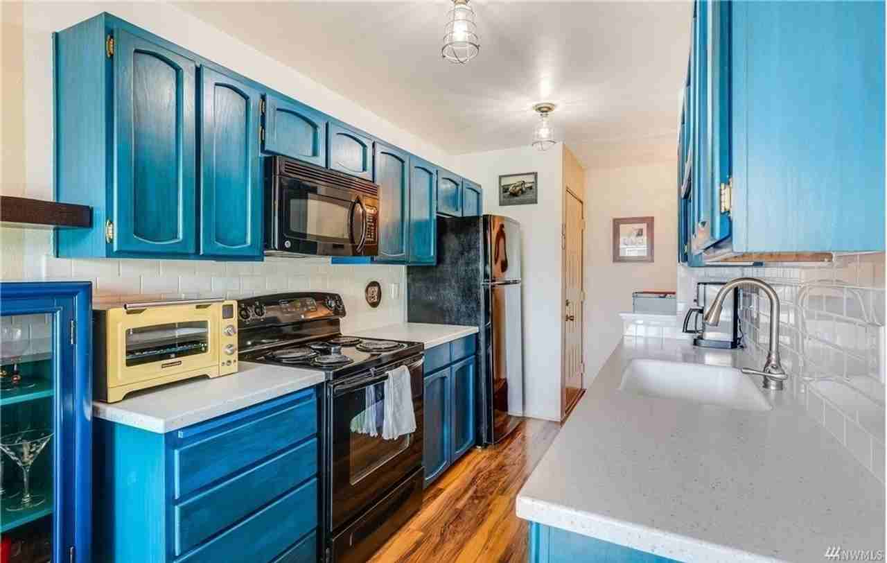 17430 Ambaum Blvd S #2 - Photo 2 of 12