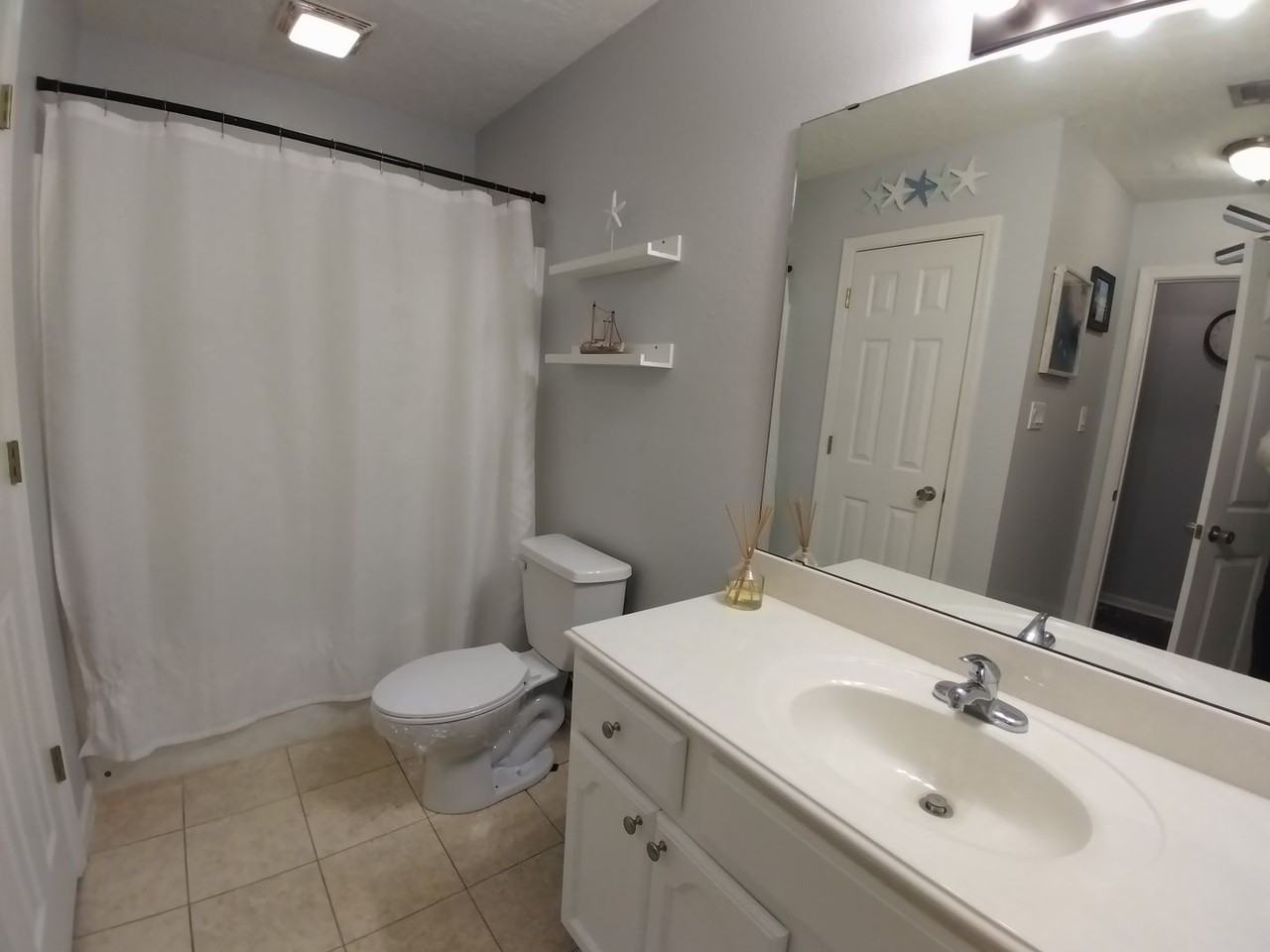 115 N Ridge Dr - Photo 2 of 10