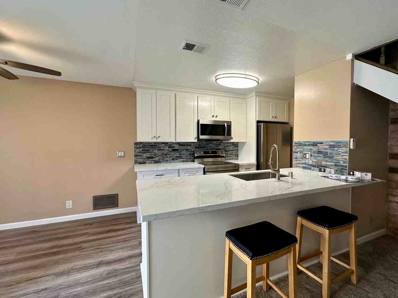 32608 Brenda Way Apt 3 - Photo 3 of 11