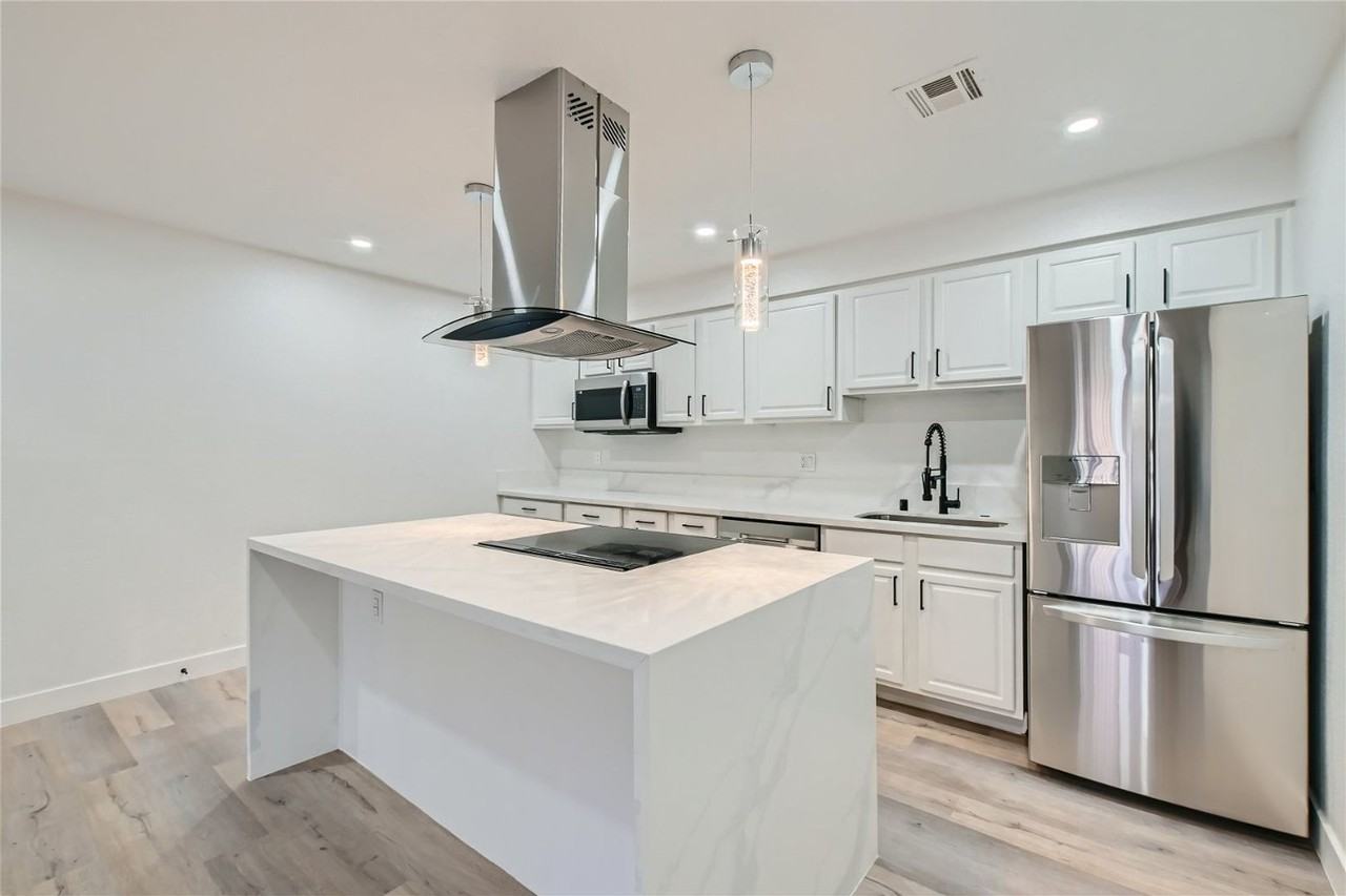 4330 Sandy River Dr - Photo 3 of 17