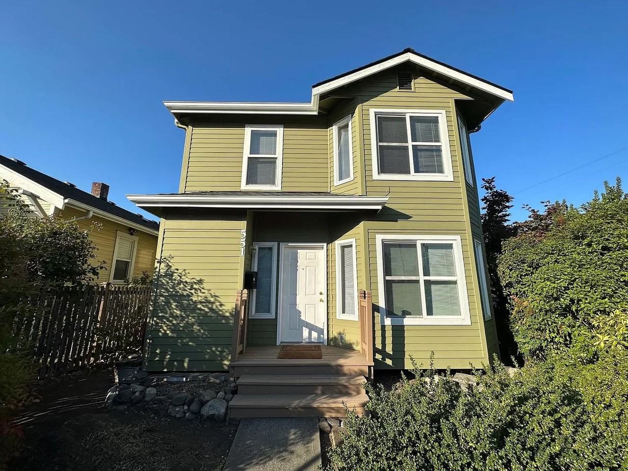 551 13th Ave - Photo 2 of 24