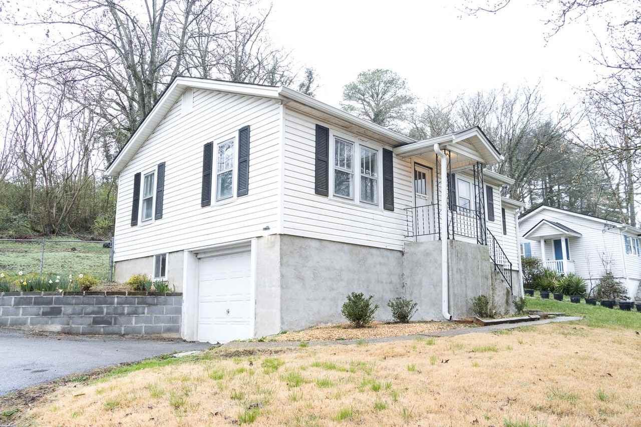 640 Lupton Dr - Photo 2 of 17