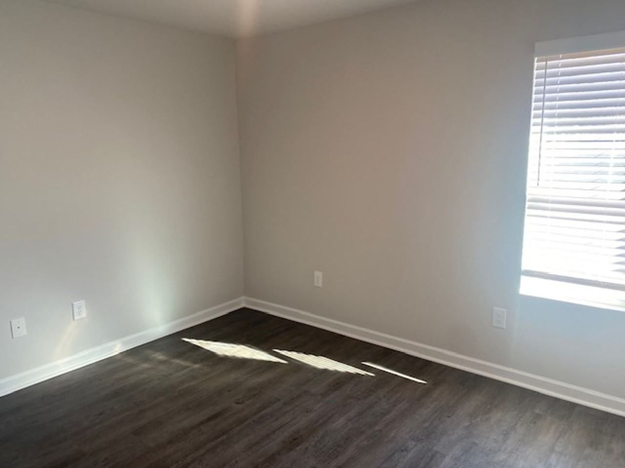 110 Marina Dr - Photo 7 of 13