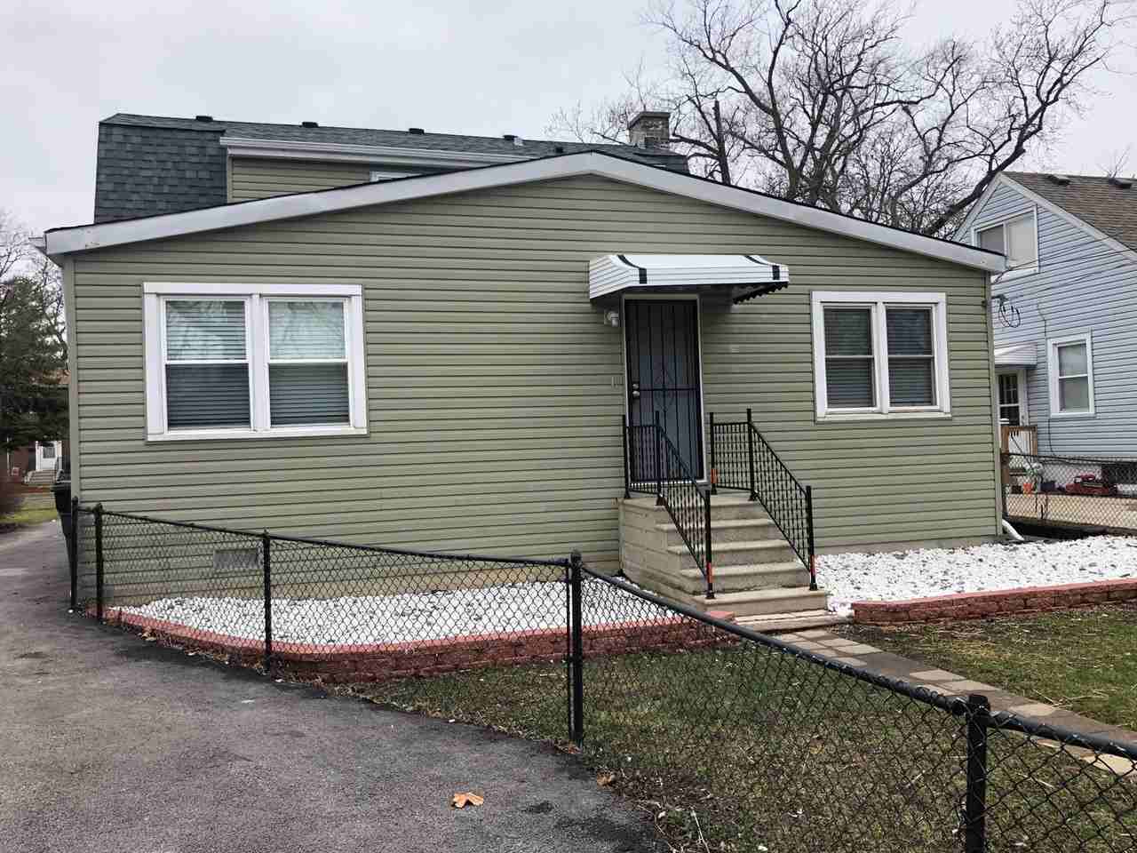 2325 S 10th Ave - Photo 2 of 20