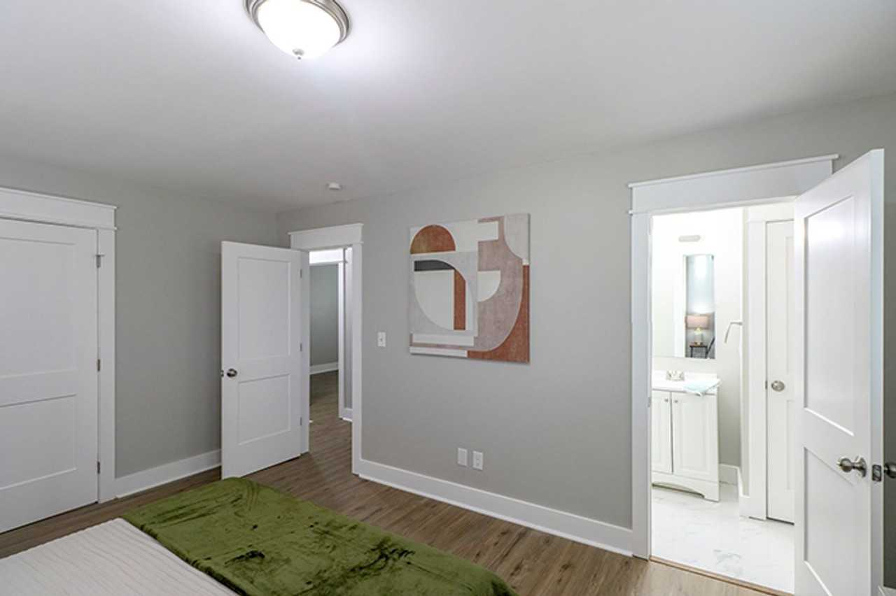 400 Maple Ct - Photo 3 of 21