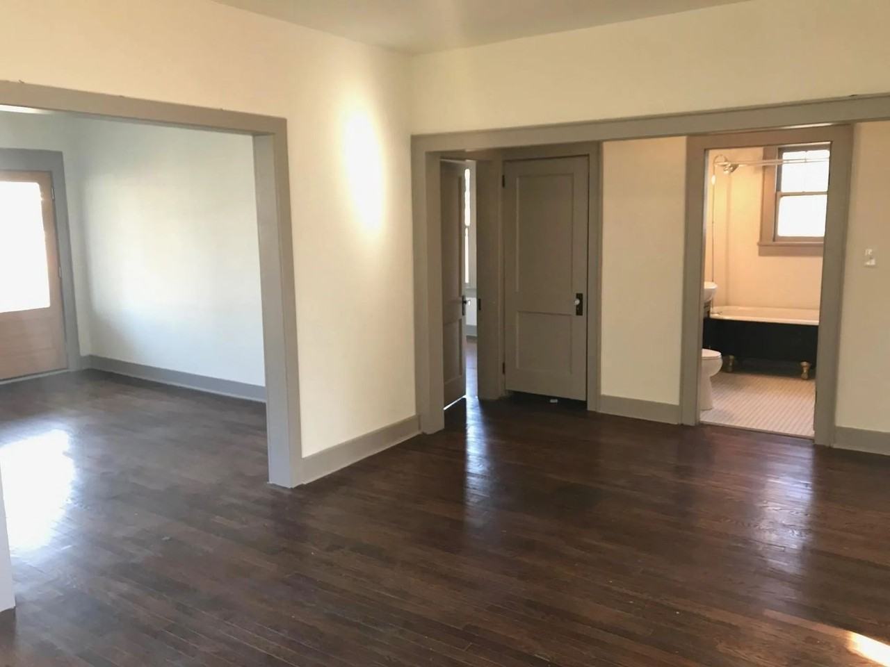 310 E Burwell Ave - Photo 2 of 10
