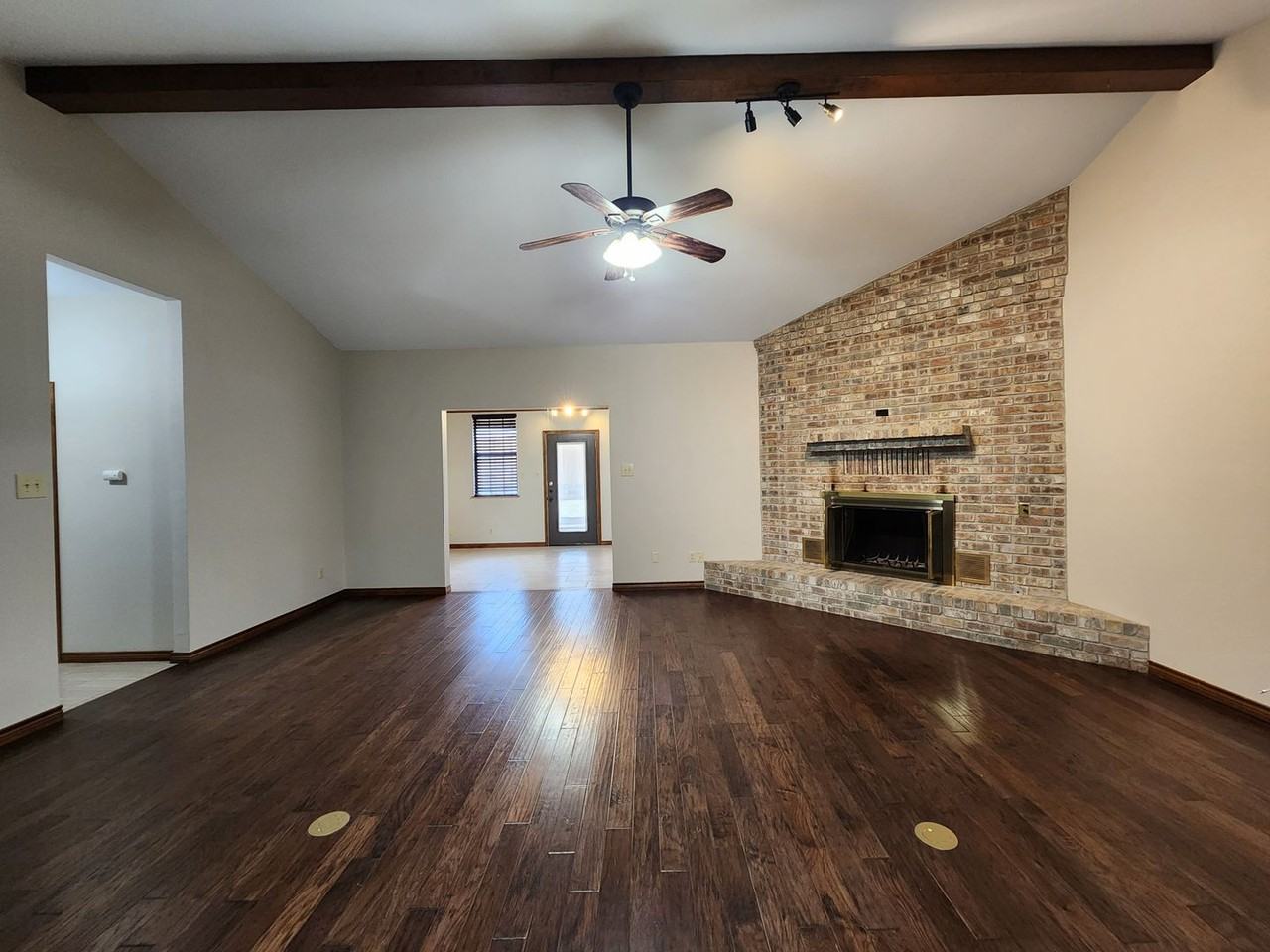 598 Kerlick Ln - Photo 3 of 47