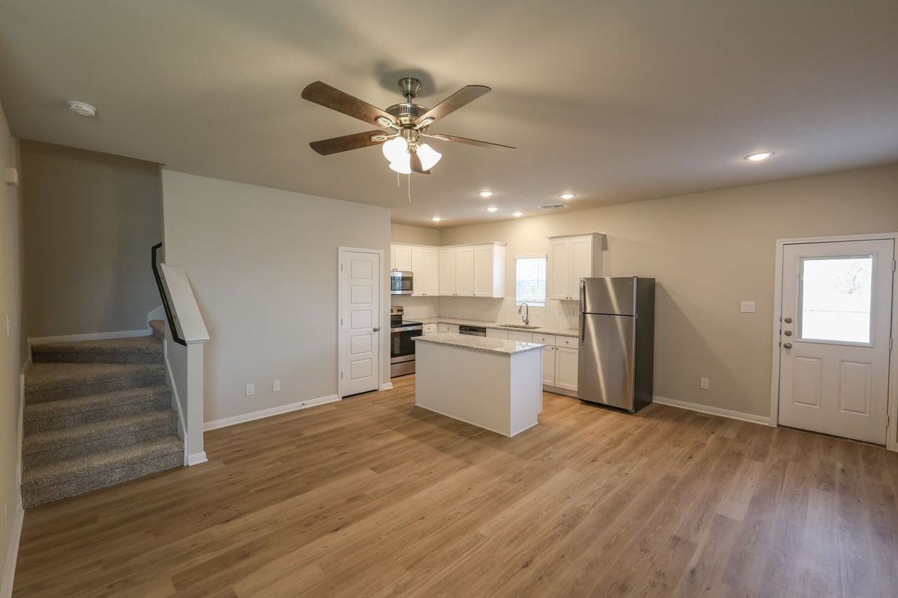 8343 Runner Ridge - Photo 3 of 23