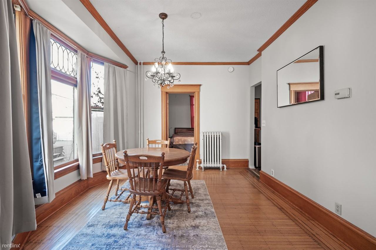 2727 Dupont Ave S - Photo 2 of 22