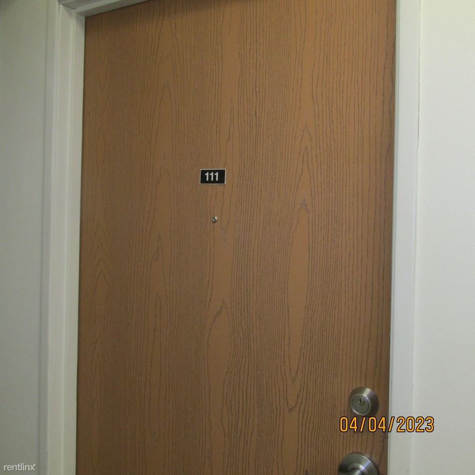 262 Connecticut Ave - Photo 2 of 9
