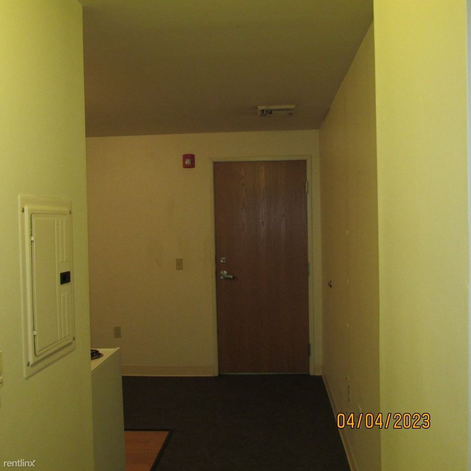 262 Connecticut Ave - Photo 3 of 9