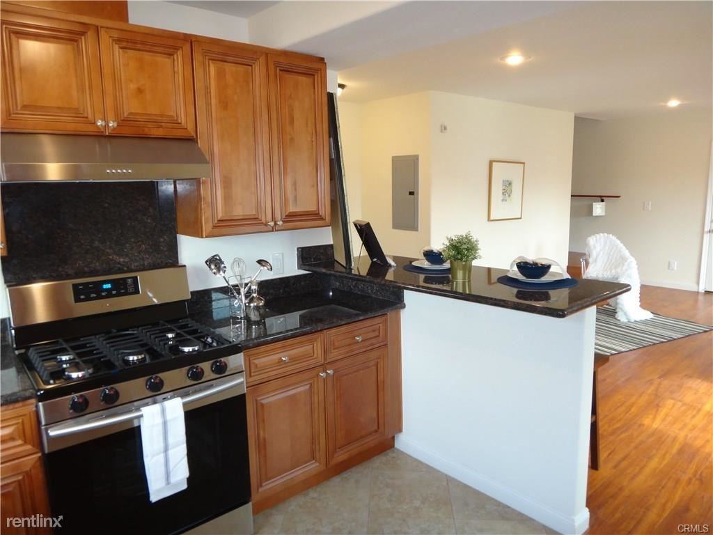 6721 Rosemead Blvd - Photo 2 of 11