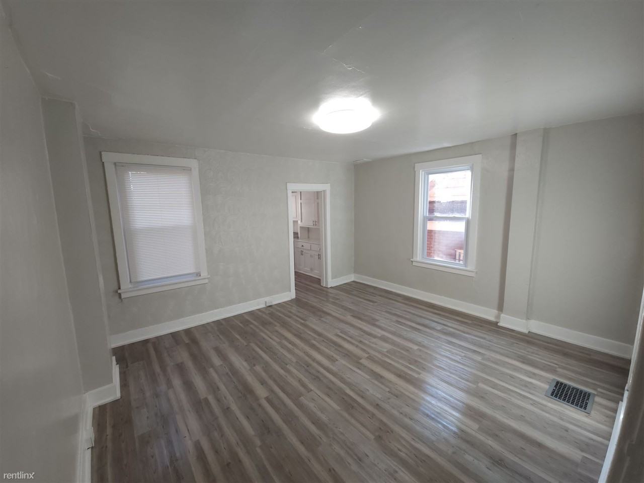 6528 Dean St - Photo 3 of 13