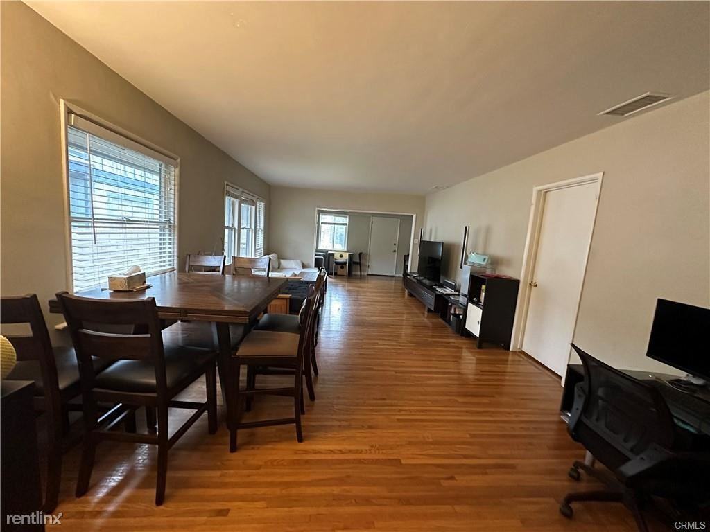 63 S Roosevelt Ave - Photo 3 of 14