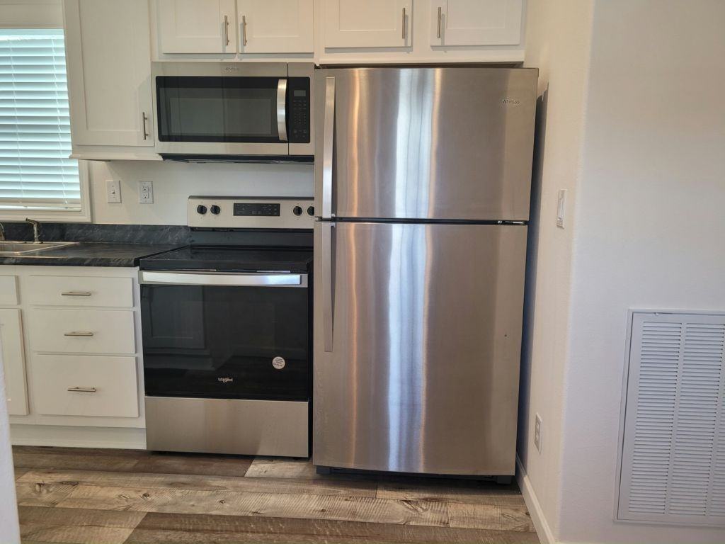 5552 Annette St - Photo 7 of 26