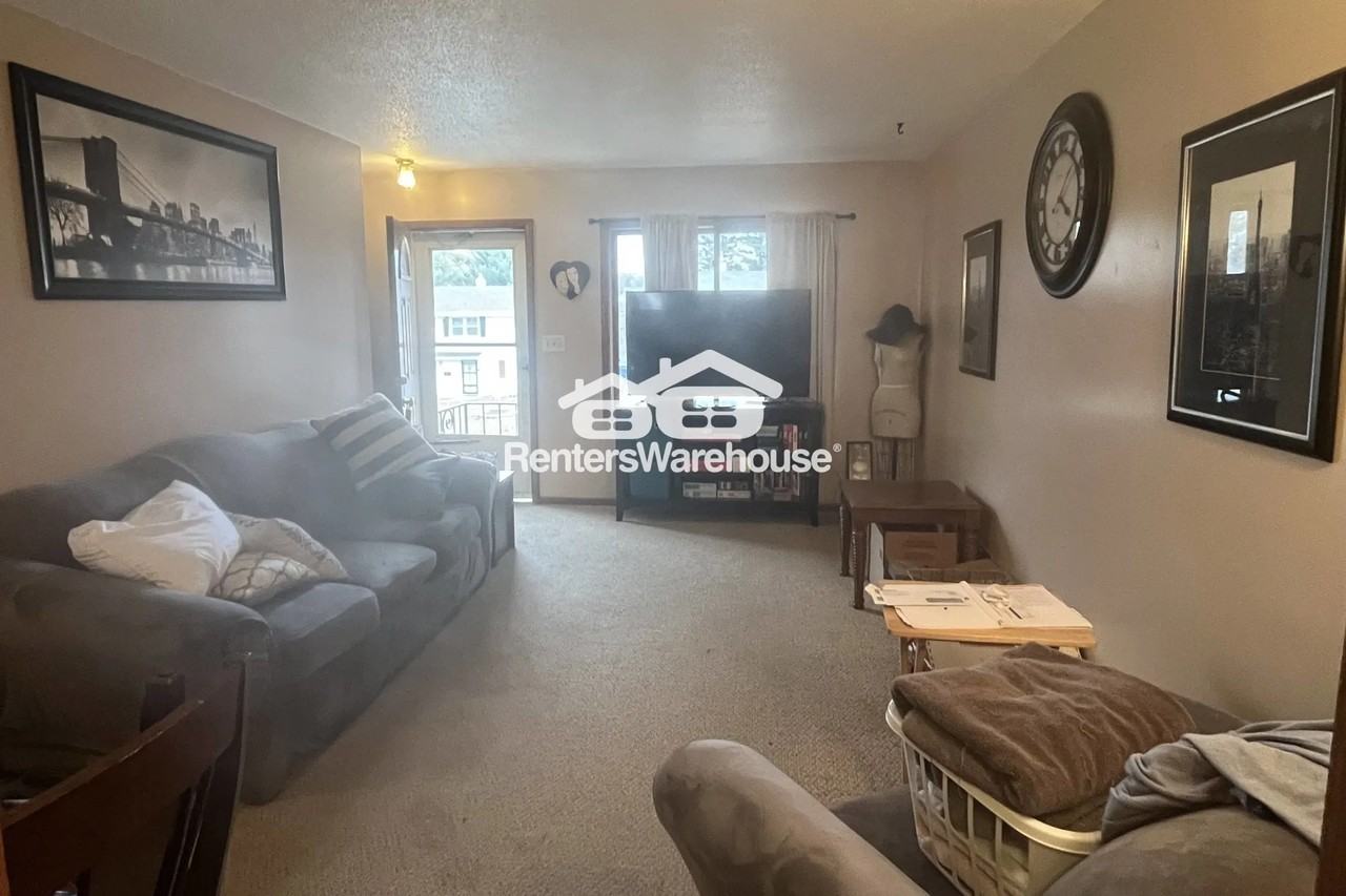 1539 Birmingham St - Photo 2 of 13