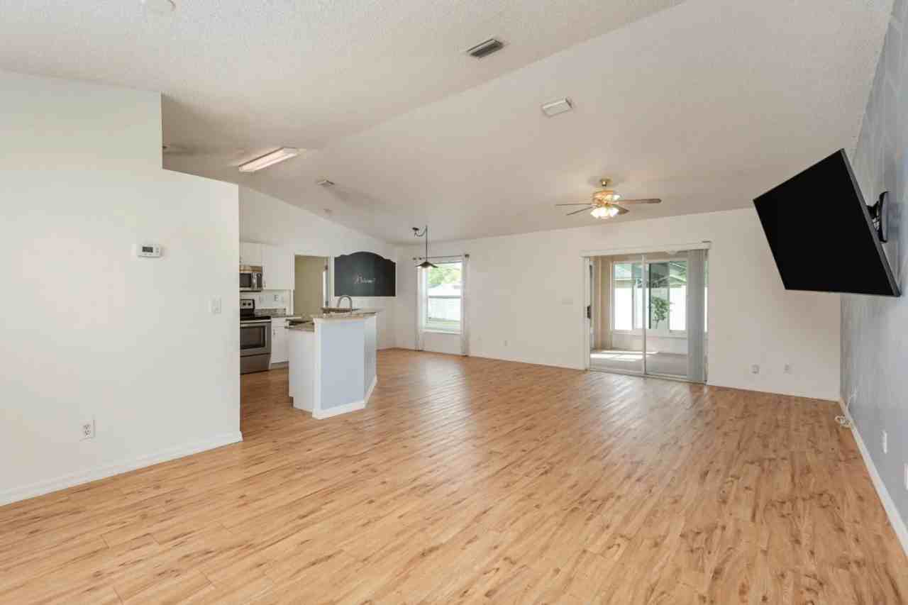 7410 Joshua Pl - Photo 3 of 22
