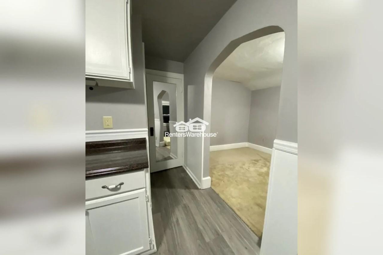 1743 7th St E - Photo 2 of 11