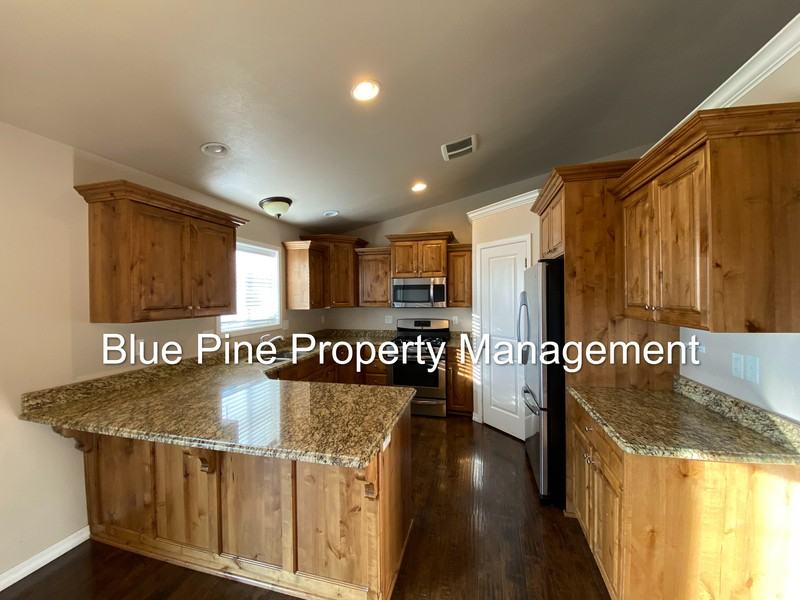 2915 Sunlight Dr - Photo 5 of 20