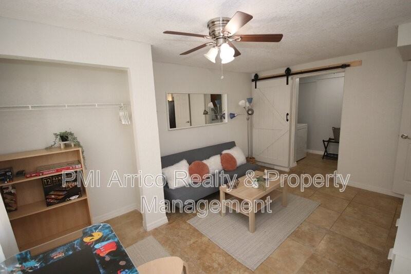 1918 W Walnut St - Photo 7 of 28
