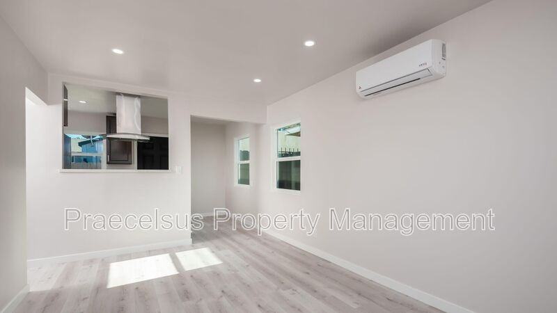 112 E 5th St - Photo 3 of 13