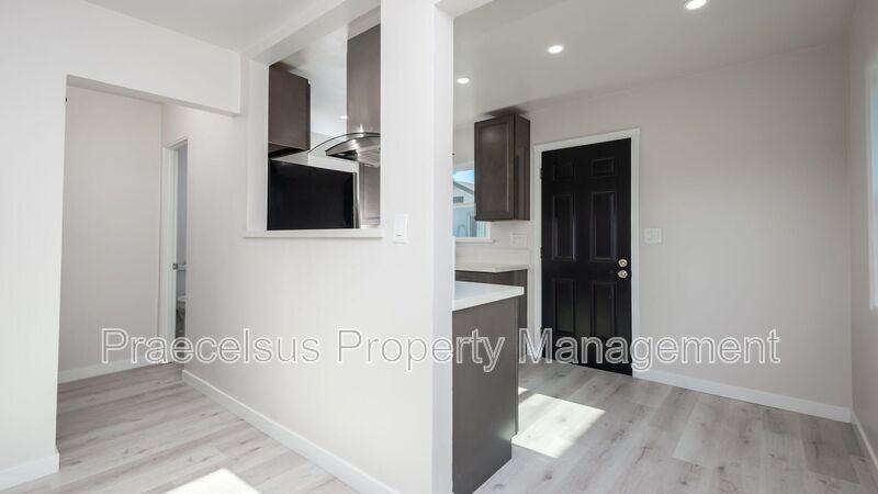 112 E 5th St - Photo 5 of 13