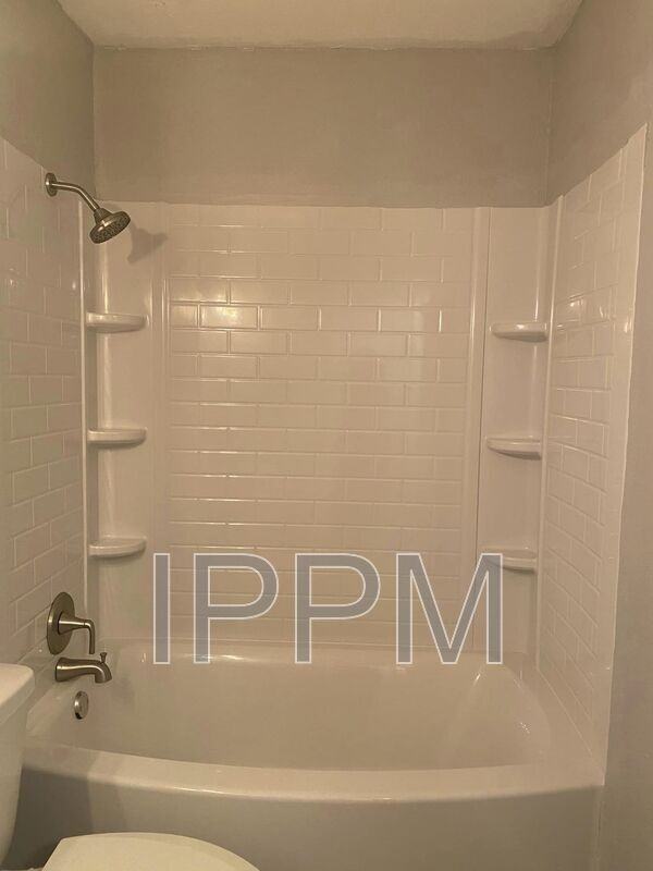 910 E Adams Ave #7 - Photo 6 of 8