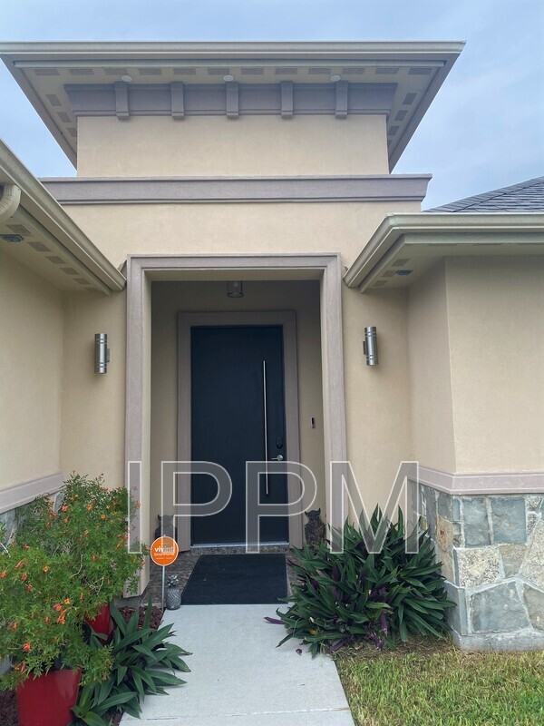 7288 Rain Forest Dr - Photo 3 of 19