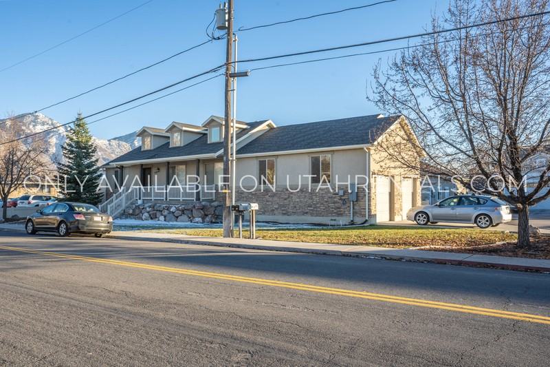 698 Es #B - Photo 5 of 22