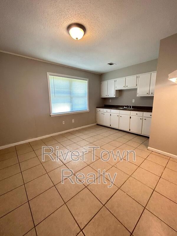 3304 Sweet Springs Dr - Photo 3 of 13