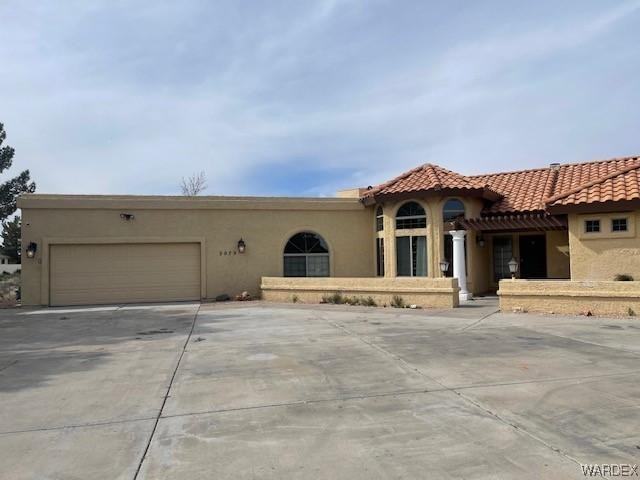 2073 Delaware Dr - Photo 2 of 23