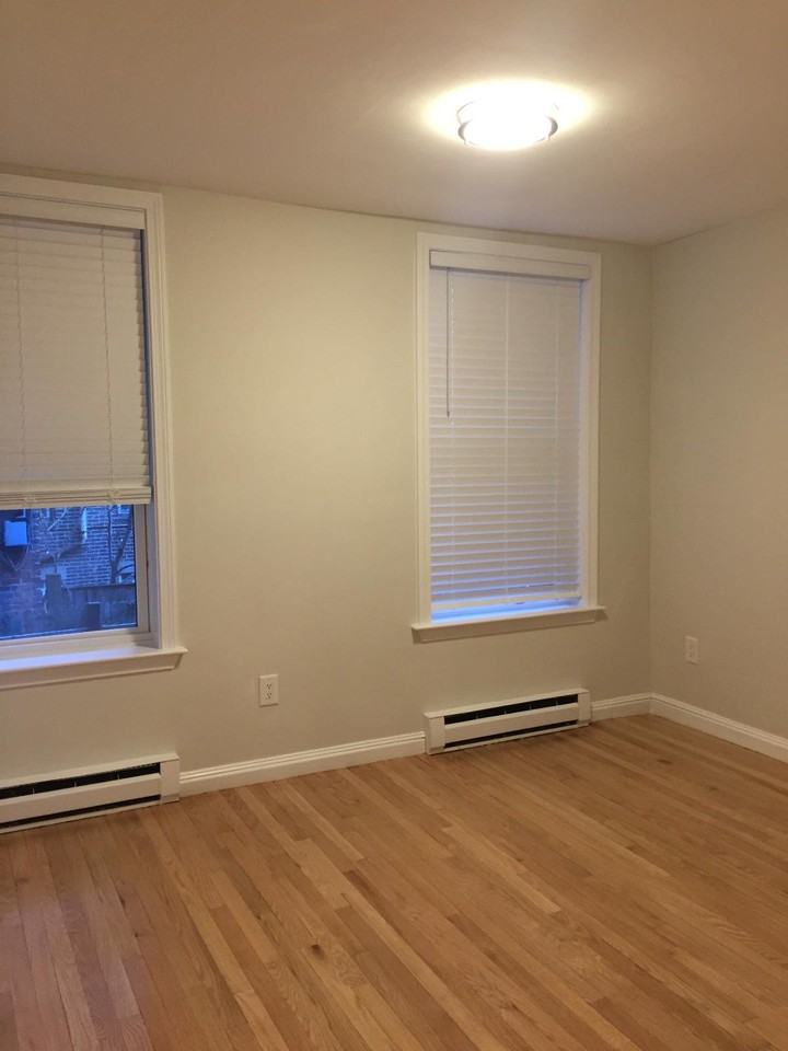33 Hanson St #2 - Photo 6 of 9