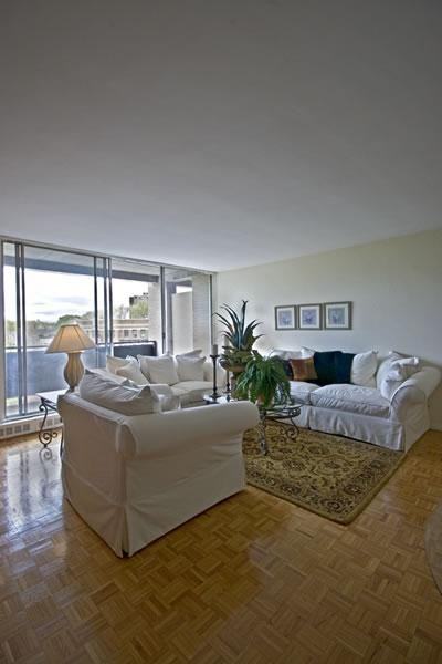 128 Chiswick Rd #208 - Photo 5 of 19